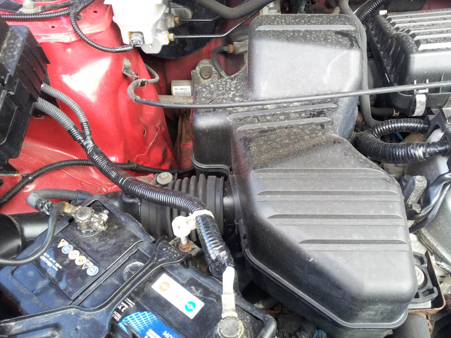 Honda FRV I-VTEC SE air-filter-box